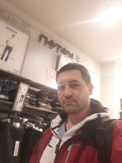  ,   Ricardo, 33 ,   ,   