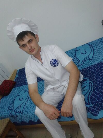  ,   Faryh, 32 ,   