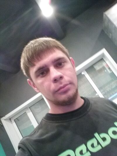  -,   Artem, 32 ,   