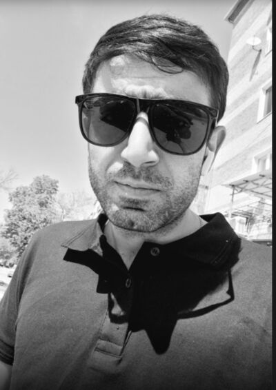  ,   Arsen, 32 ,   ,   