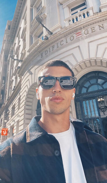  ,   Vlad, 29 ,   ,   