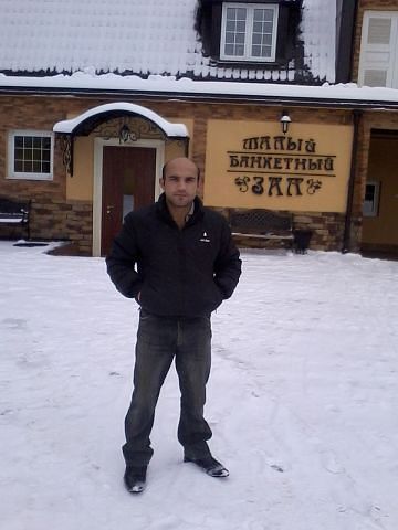  25727281  Ruslan Erani, 37 ,    