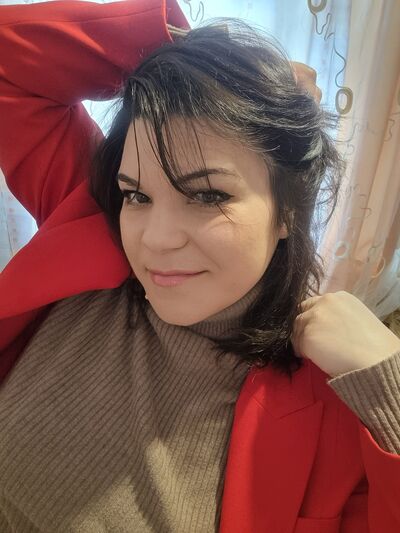  ,   Mila, 36 ,  