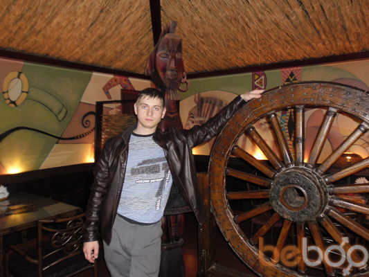  ,   Alex, 37 ,   
