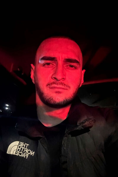  ,   Maksim, 22 ,   ,   , c 