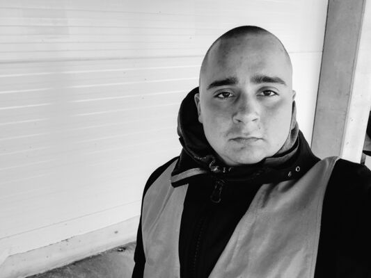  ,   Eduard, 25 ,   ,   