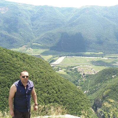  ,   Vito, 32 ,   ,   