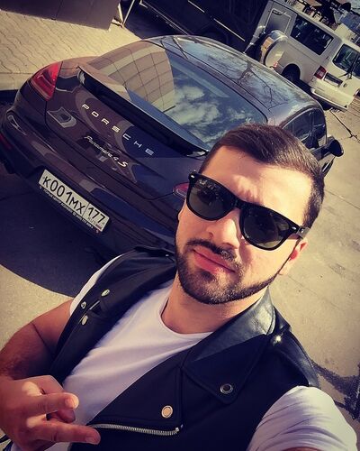  ,   Gio, 37 ,   