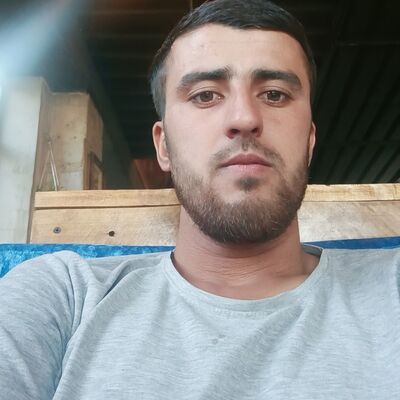  ,   LEON, 35 ,   ,   , c 