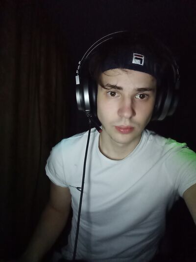  -,   , 22 ,   