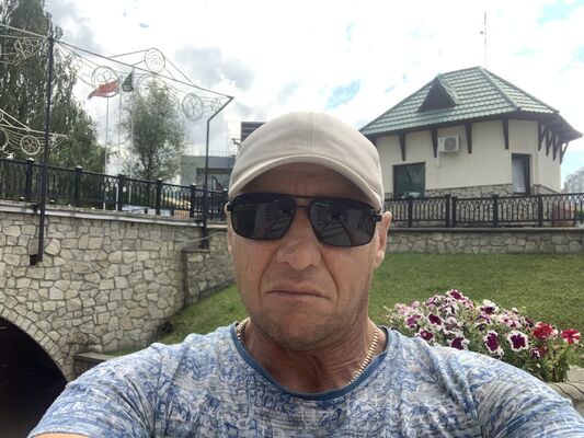  ,   Andrej, 48 ,     , c , 