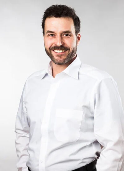  ,   Kostas, 42 ,   ,   