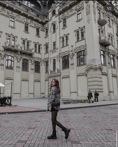  ,   Alexandra, 25 ,   ,   