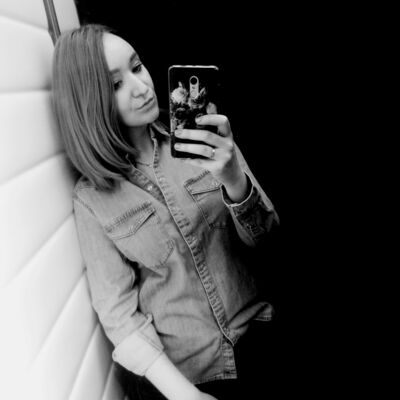  ,   Darya, 33 ,   