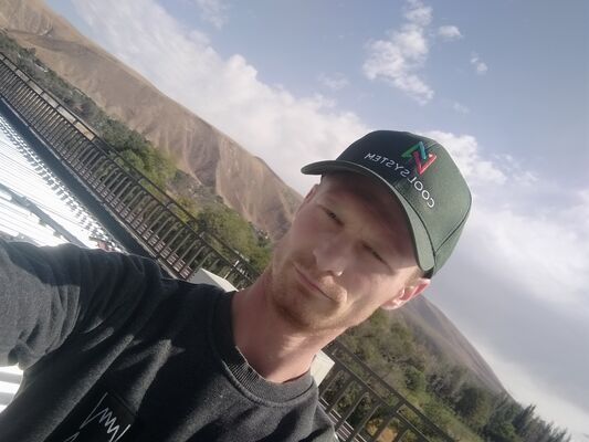  ,   Viktor, 31 ,     , c 