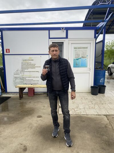 ,   Artem, 40 ,   c 