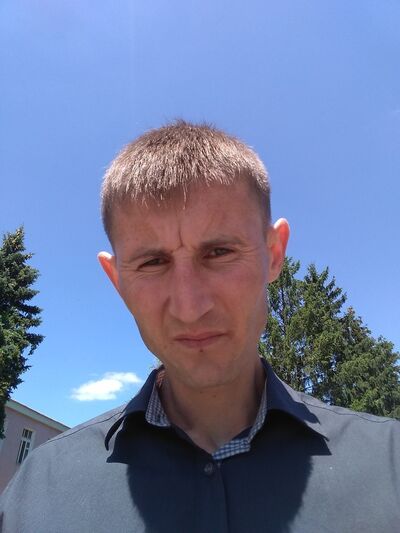  ,   Alex, 37 ,   