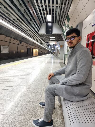  ,   Qyri, 27 ,   ,   