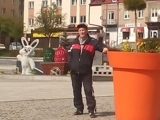  Ostrowiec Swietokrzyski,   , 44 ,   ,   , c 