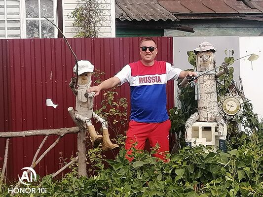 ,   Artyom, 40 ,   ,   