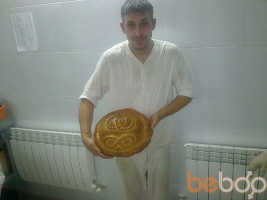  ,   Maks, 46 ,  