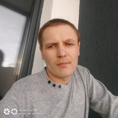  ,   Tom, 29 ,   ,   