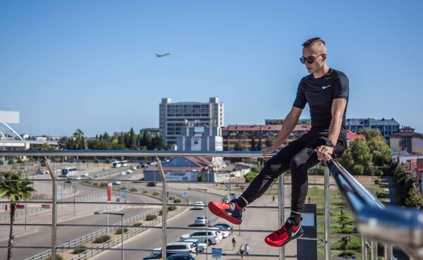  ,   Leonid, 25 ,   ,   