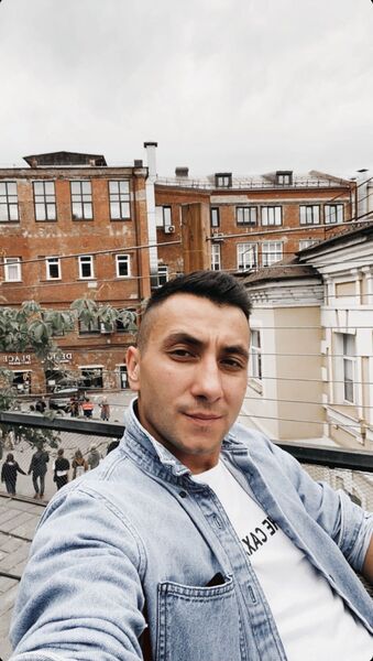  ,   Viktor, 38 ,   ,   , c , 