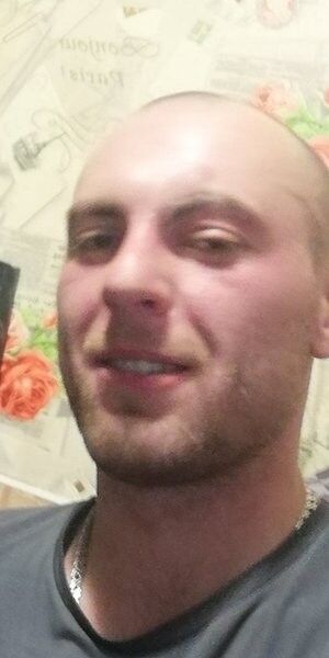  15249001  Maksim, 35 ,    