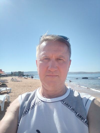  ,   Viktor, 55 ,   ,   