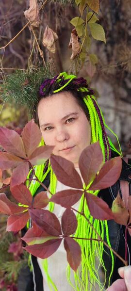  ,   Ekaterina, 24 ,   
