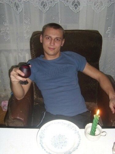  ,   Anton, 36 ,   
