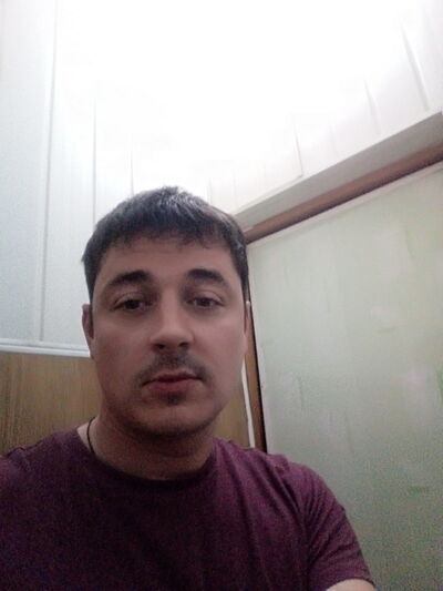  ,   Igor, 39 ,   