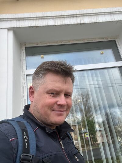  ,   Alexey, 42 ,   c , 