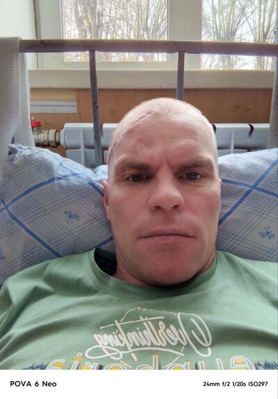  ,   Denis, 39 ,   ,   