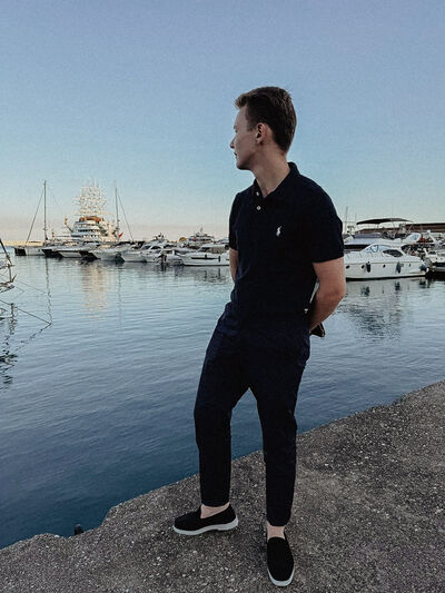  ,   Dominik, 20 ,   ,   