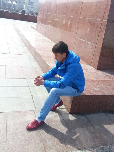  ,   AleksandR, 29 ,   