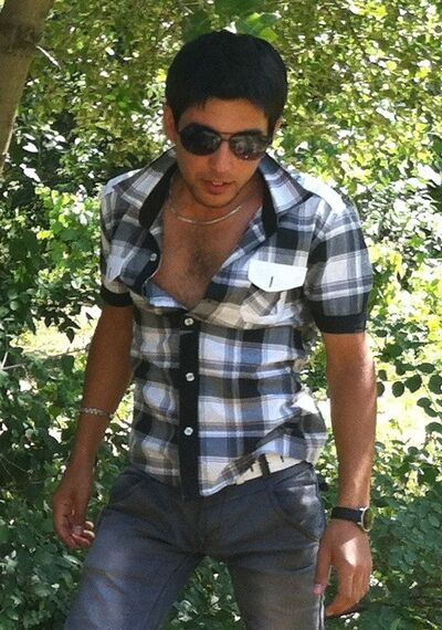  ,   Alisher, 35 ,   