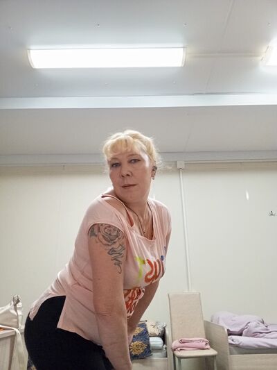  ,   Marina, 45 ,   ,   , c , 