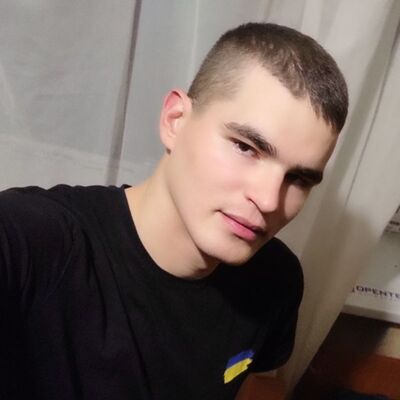  -,   Vitalii, 20 ,   ,   