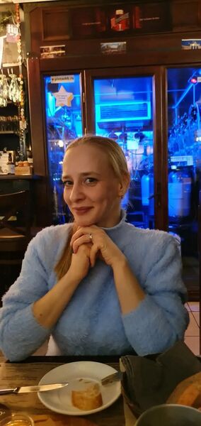  ,   Marina, 31 ,   