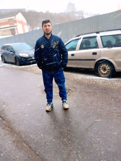  ,   Alik, 31 ,   ,   