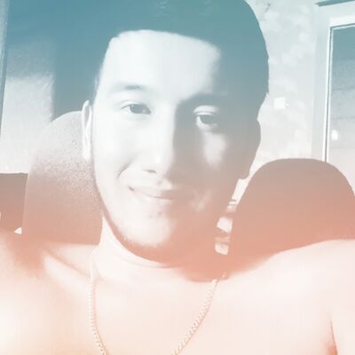  ,   Bob, 32 ,   