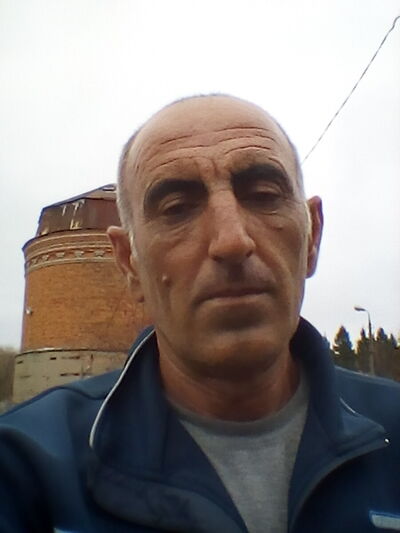  ,   Farhod, 52 ,   ,   , c 