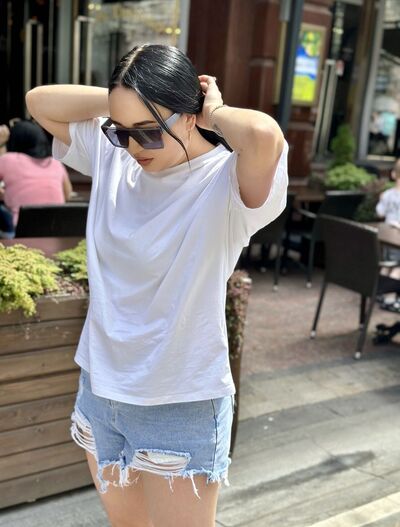  ,   Alina, 25 ,  