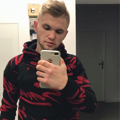  -,   Artem, 28 ,   ,   