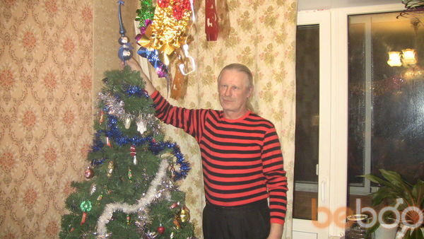  ,   Viktor, 68 ,  