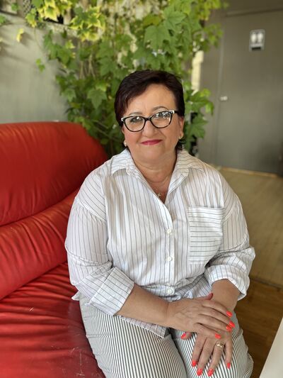 Chicago Heights,   Nadia, 58 ,     , c 