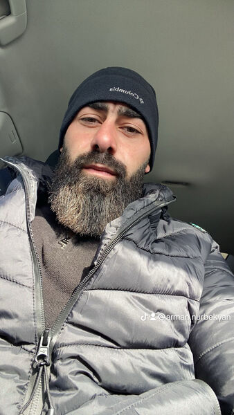  ,   Arman, 26 ,   ,   