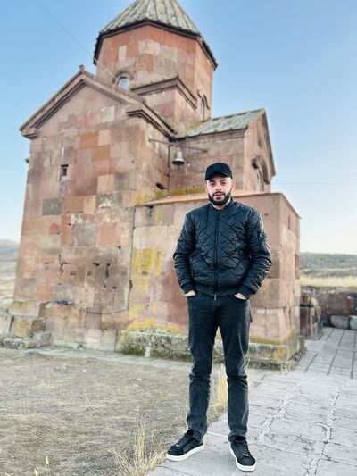  ,   Alik, 27 ,     